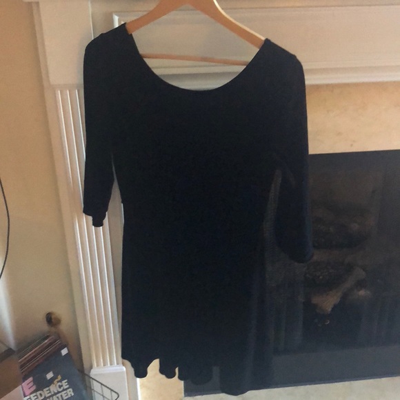 ❗️PRICE DROP❗️Velvet cocktail dress size large - Picture 2 of 4